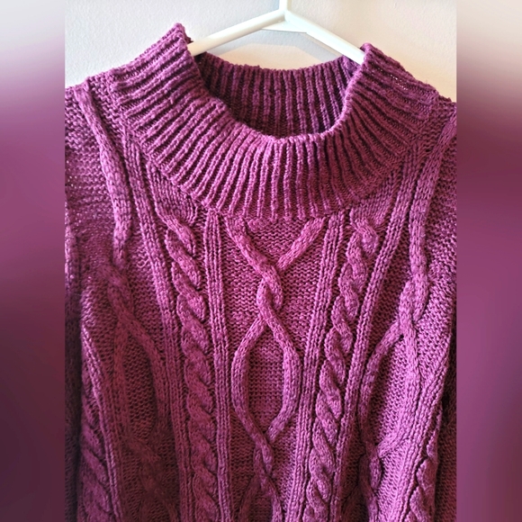 Knit cold shoulder tops - Picture 3 of 3